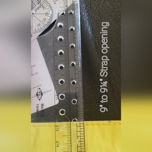 Lululemon Side-Cinch Shopper Bag Stunning Bright Yellow Durable Easy 2 Clean NWT - Picture 10 of 13